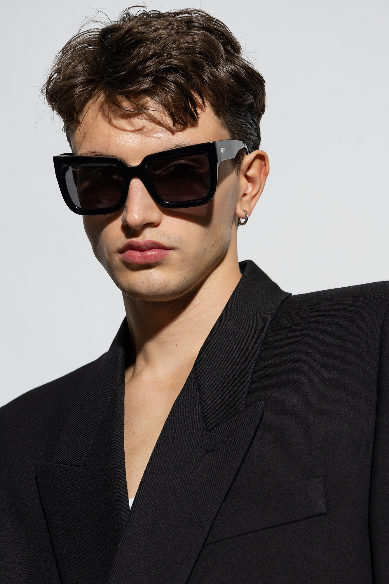 【送料&関税込】Off-White Firenze Sunglasses - Unisex White 'Firenze' sunglasses | Men's Accessorie - Off